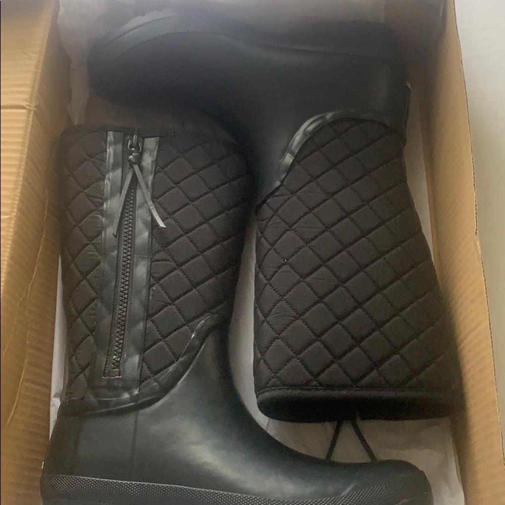 Sperry rain boots
